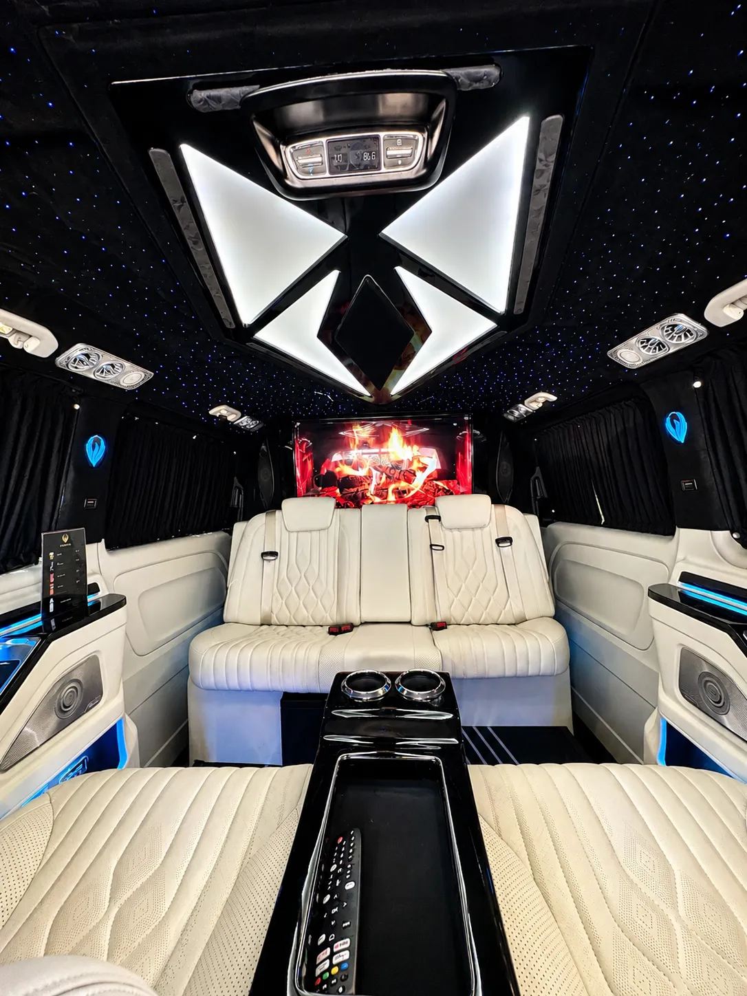 MAYBACH ULTRA VİP (1-3 PAX)