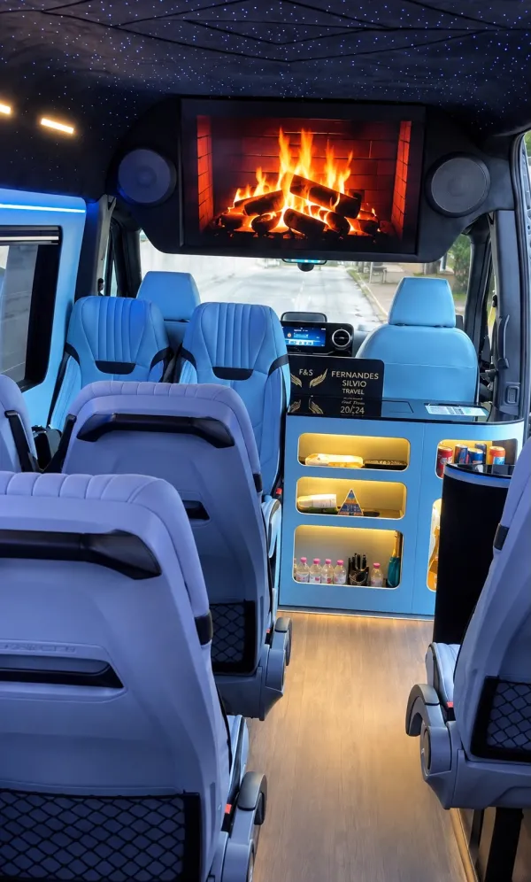 MERCEDES ULTRA VIP (4-10 PAX)